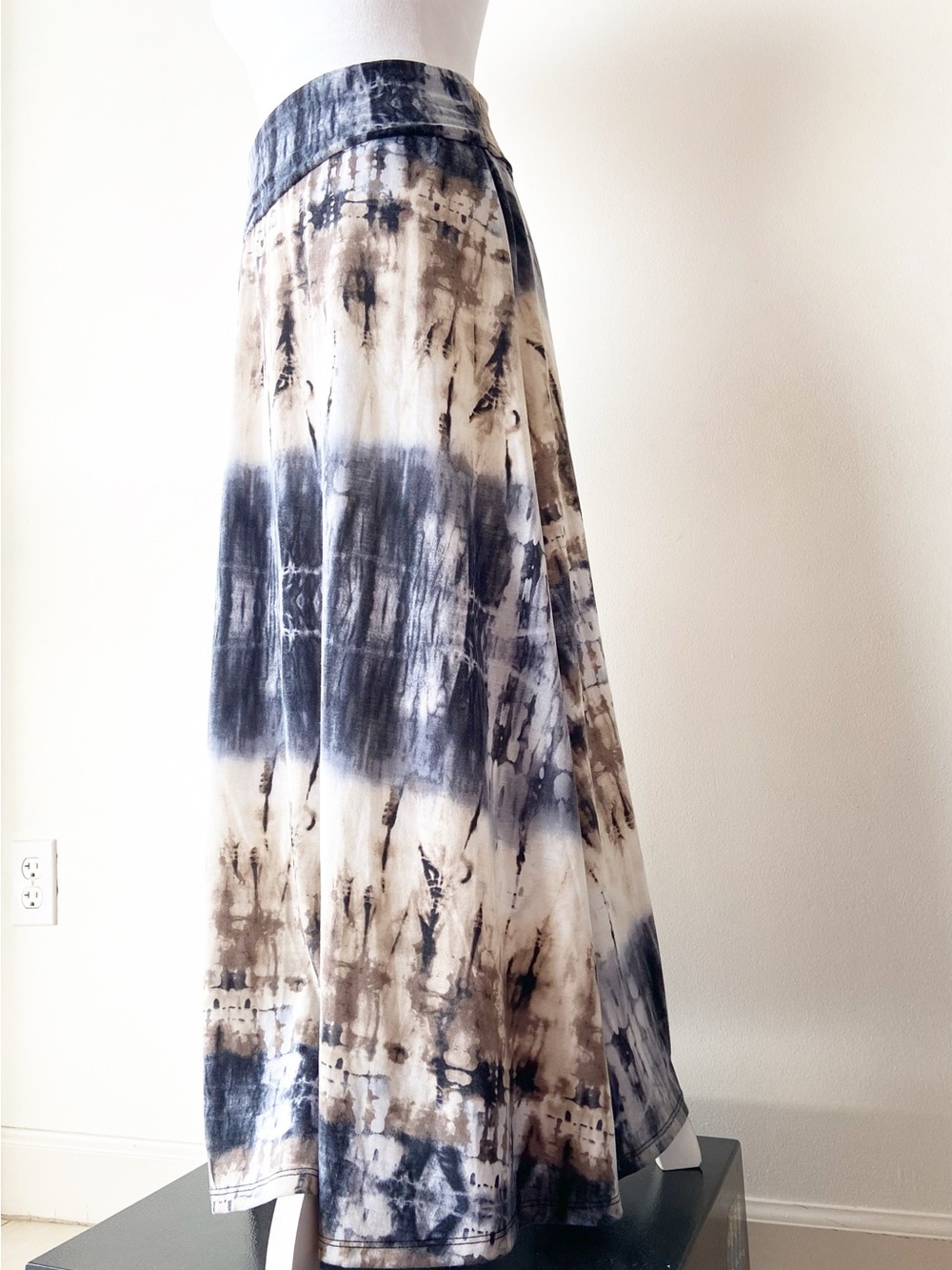 Joe B Tie-Dye Maxi Skirt Size M